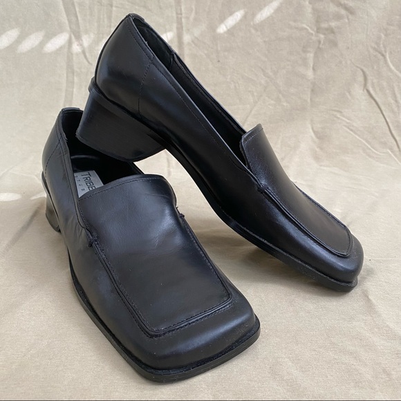 🚫SOLD🚫 Minimalist Geometric Loafers ◼️ - Picture 4 of 6